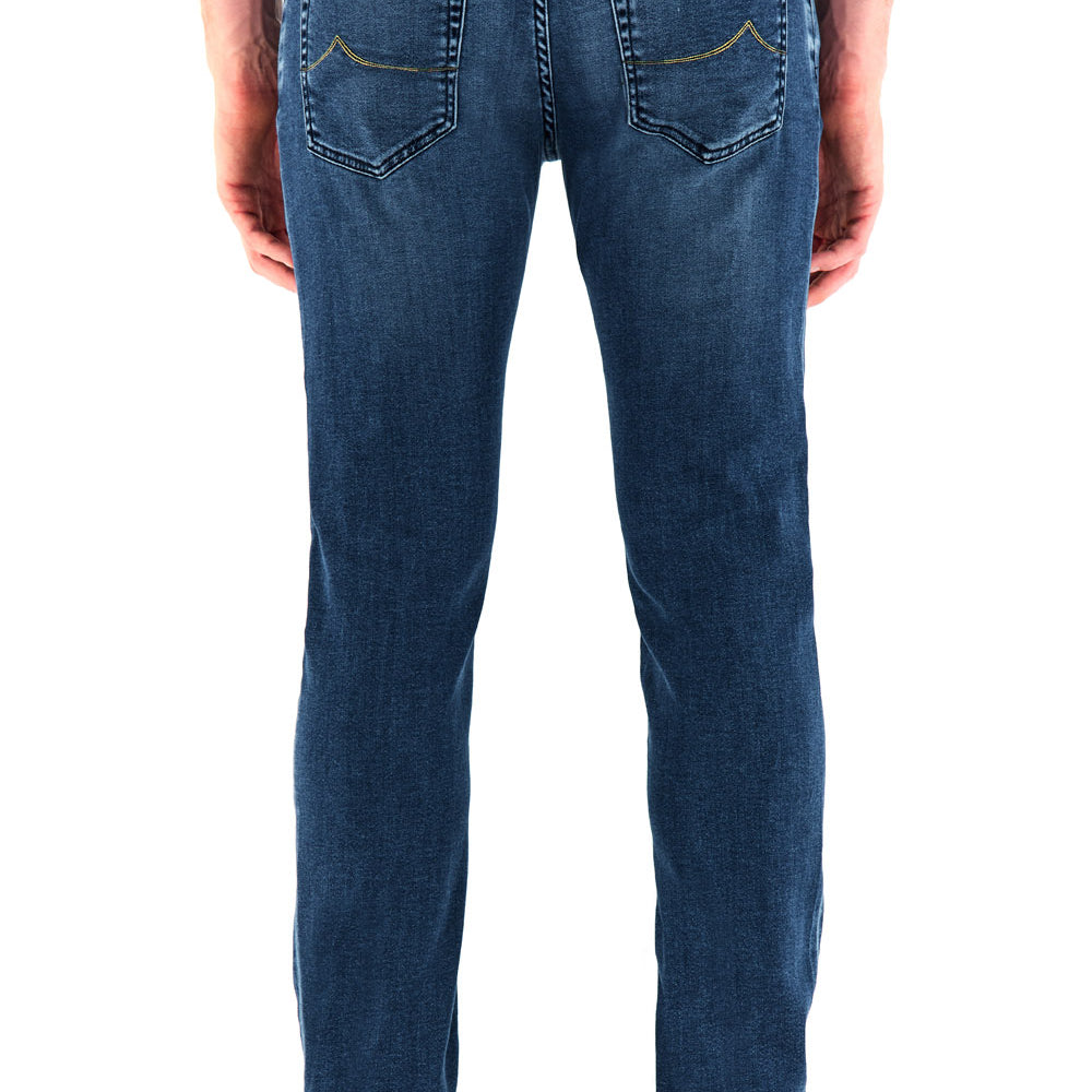 
                  
                    JACOB COHËN - JEANS
                  
                