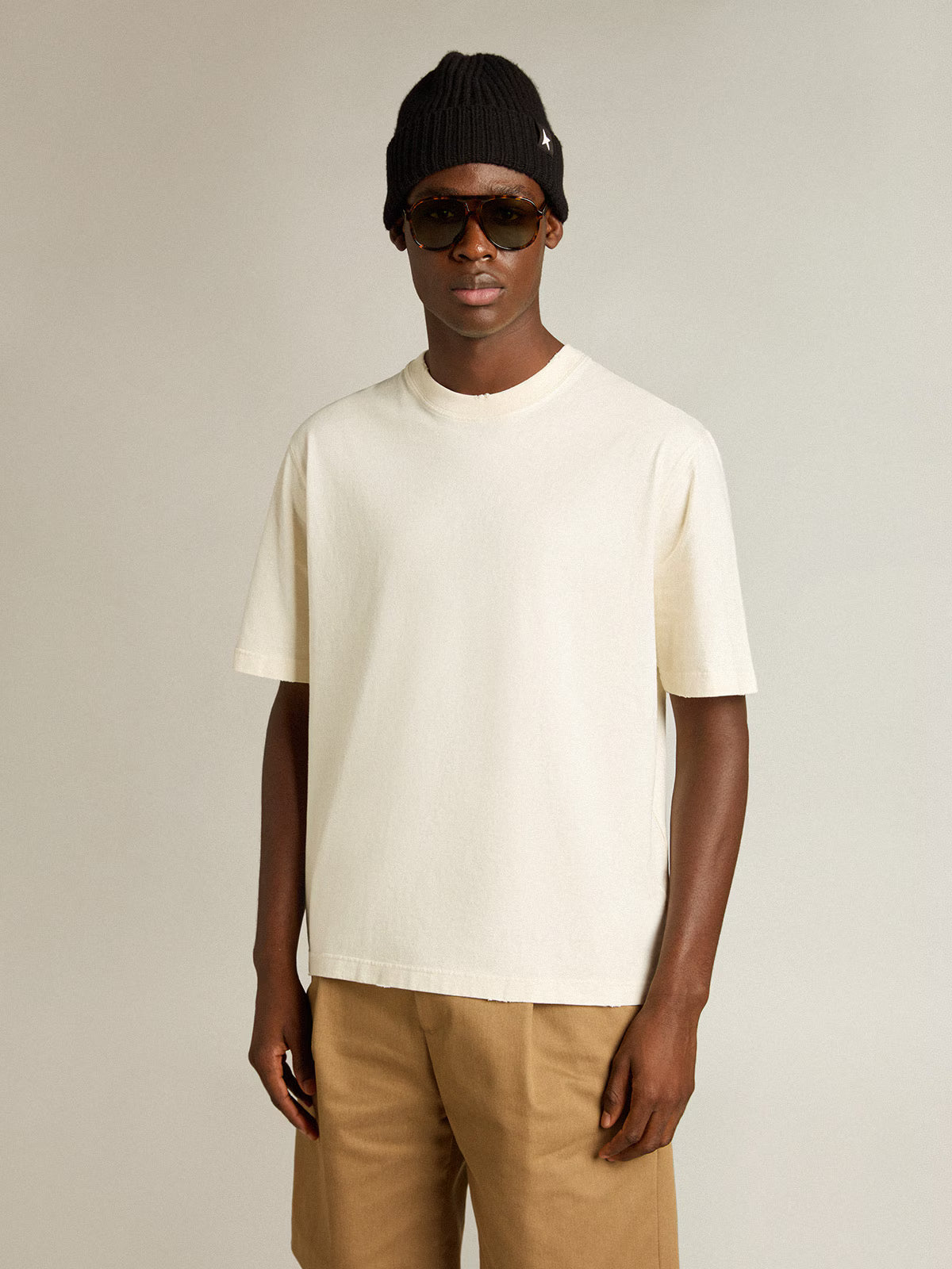 GOLDEN GOOSE - T-SHIRT IN AGED WHITE WITH REVERSE LOGO ON THE BACK
