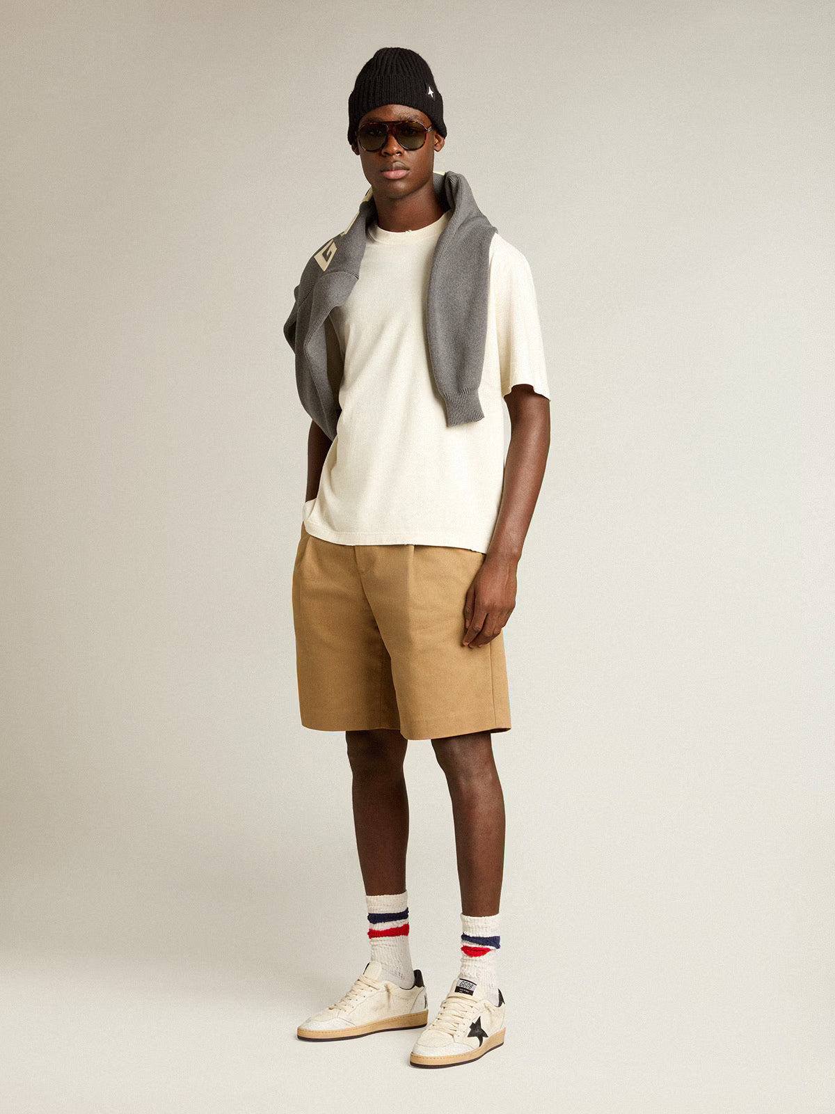 GOLDEN GOOSE - T-SHIRT IN AGED WHITE WITH REVERSE LOGO ON THE BACK