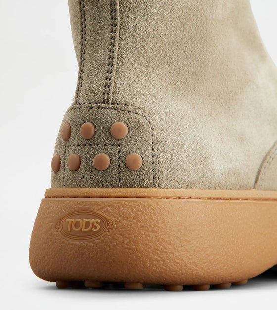 TOD'S BEIGE BOOTS