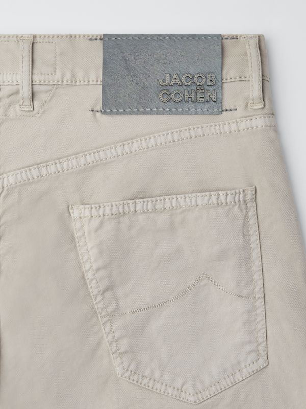 JACOB COHËN - NICOLAS SHORTS IN BEIGE